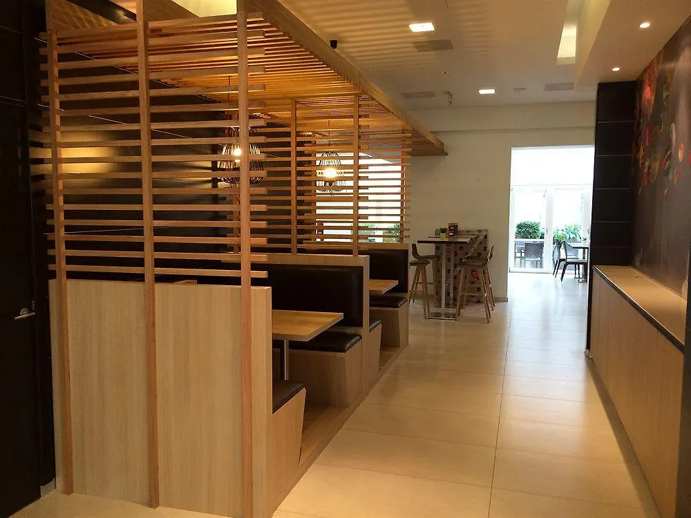 **** מלון Saint-Gilles Novotel Brussels Centre Midi בלגיה
